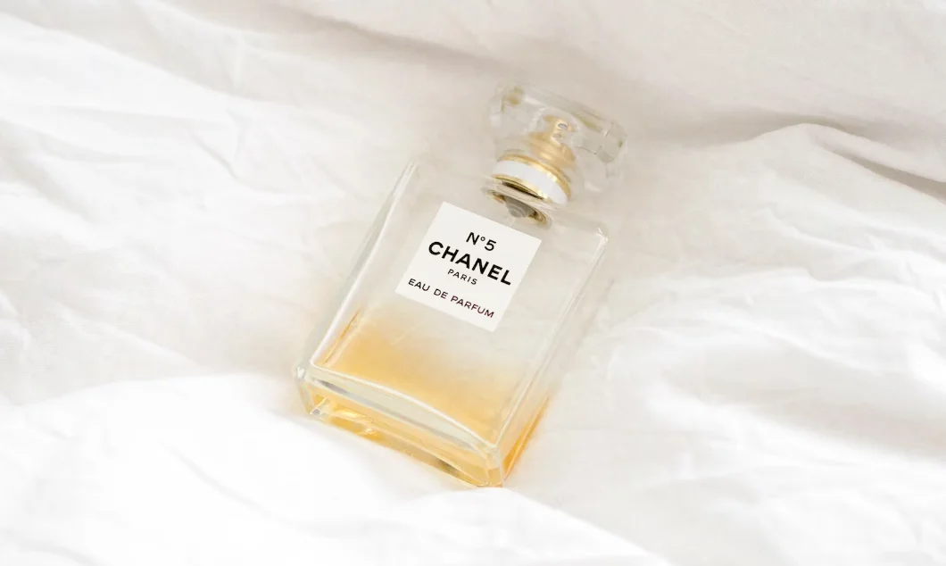contoh promosi parfum